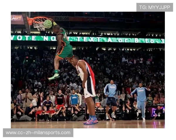 NBA超人扣篮飞跃三人，惊呆裁判——巅峰瞬间的火热震撼